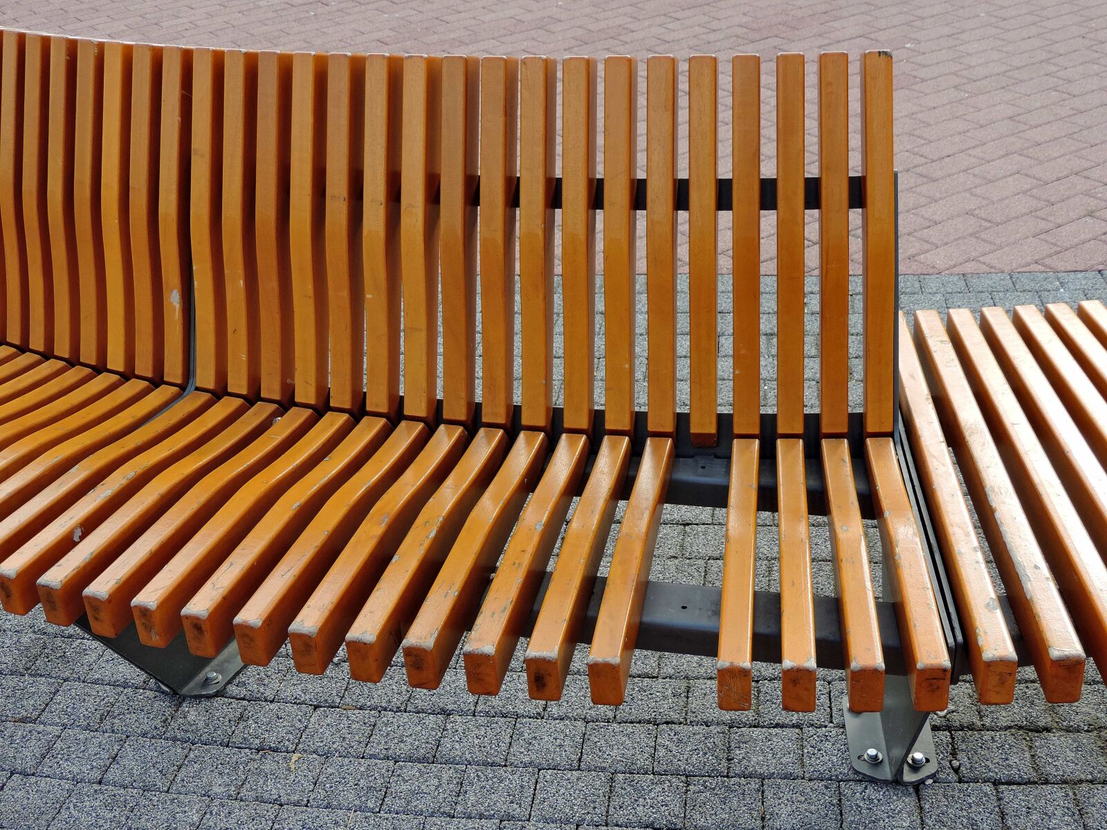 Nikon Coolpix P520 sample photo. Furniture, bench, seat, chair photography