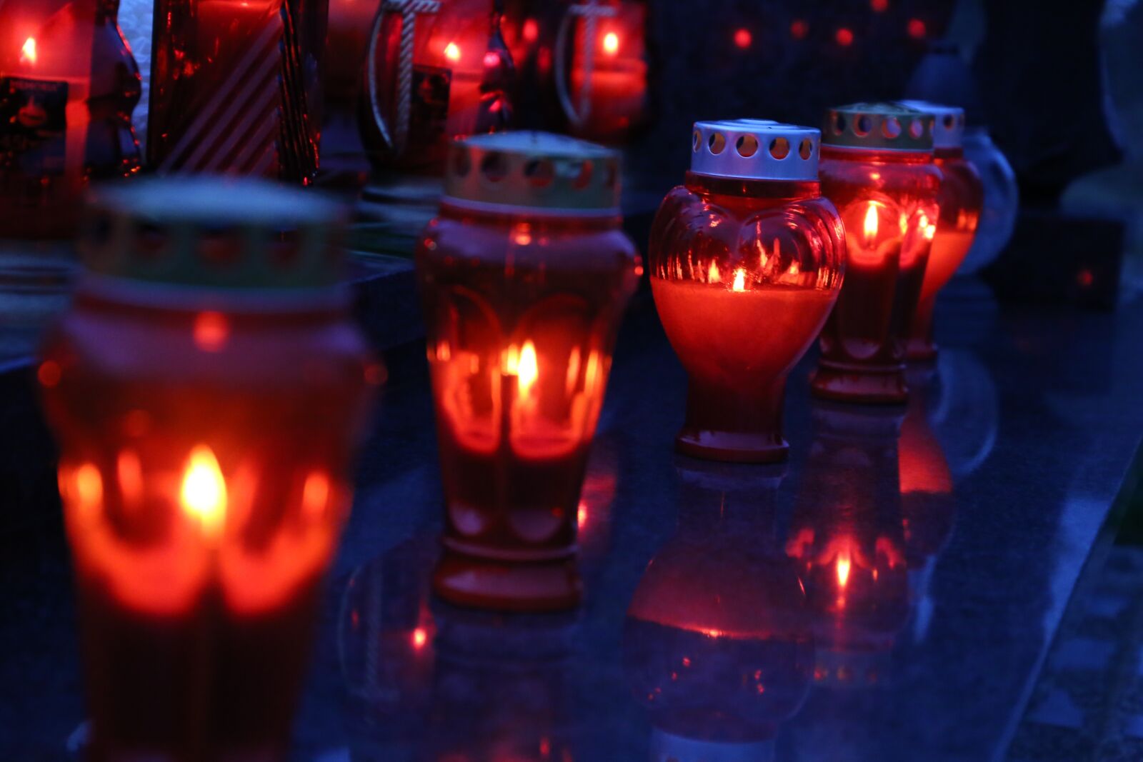 Canon EF 24-105mm F3.5-5.6 IS STM sample photo. All saints, red candles photography