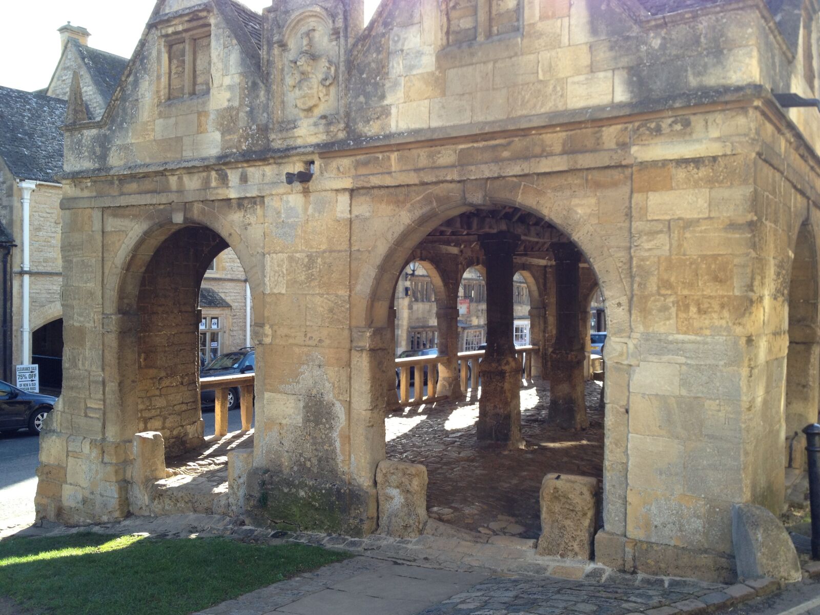 Apple iPhone 4S sample photo. Chipping, campden, marketplace photography