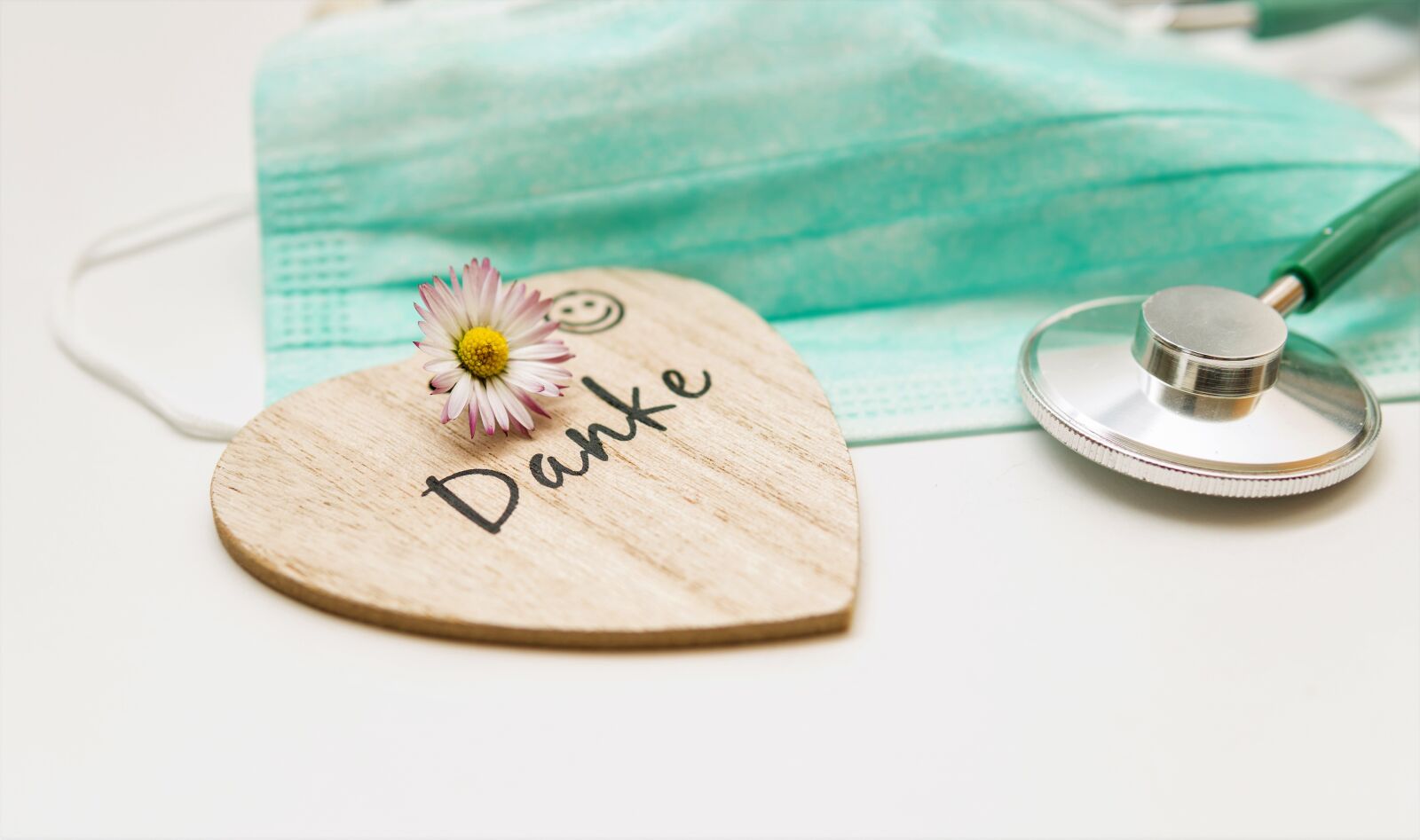 30mm F1.4 DC DN | Contemporary 016 sample photo. Health, mouth guard, thank photography