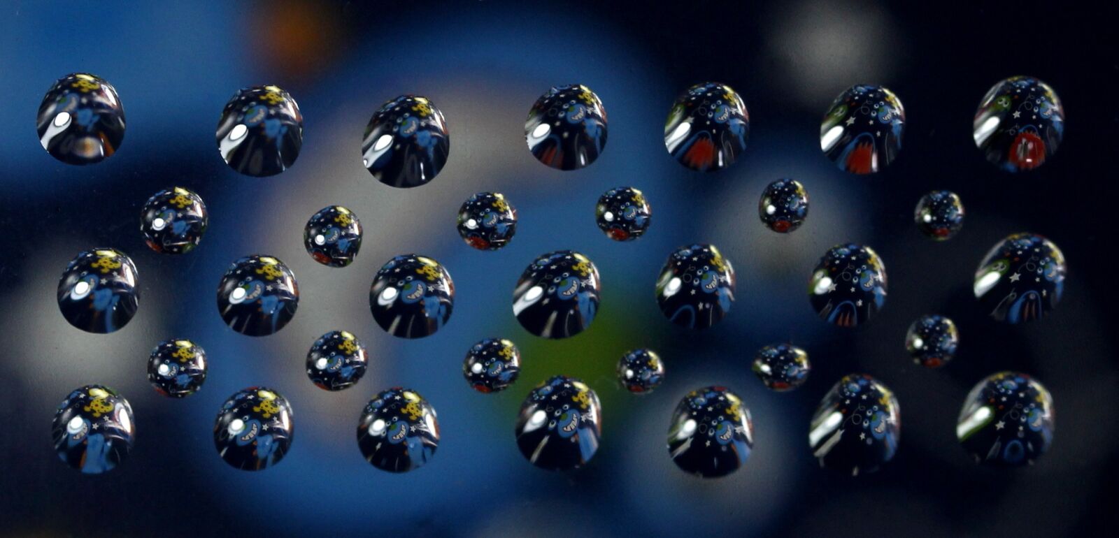 Canon EF-S 60mm F2.8 Macro USM sample photo. Water droplets, macro, refractive photography