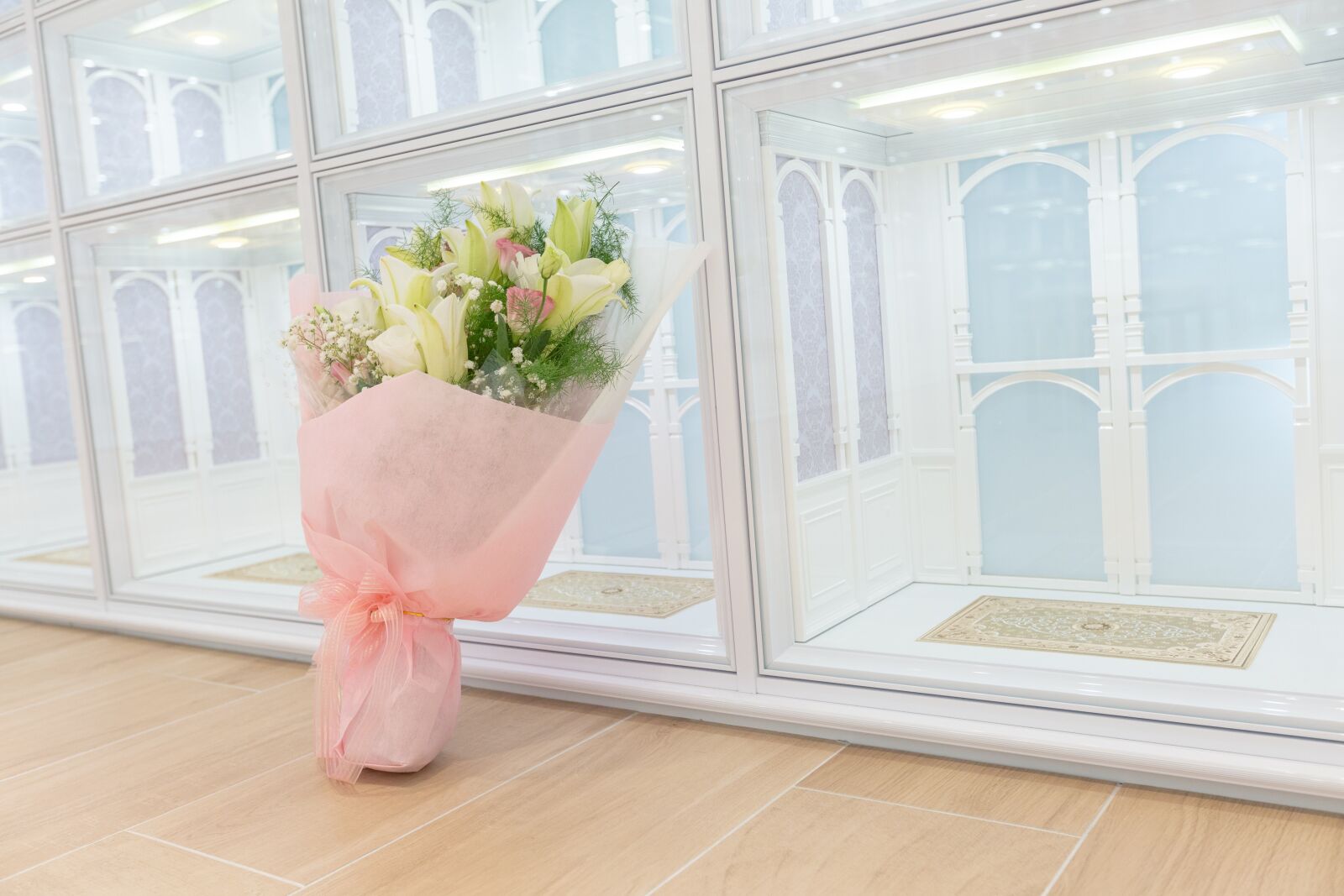 Canon EF 16-35mm F2.8L II USM sample photo. Bouquet, memory, commemoration photography