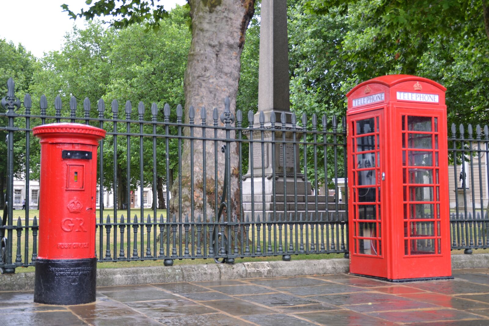 Nikon D3100 sample photo. Phone booth, mailbox, london photography