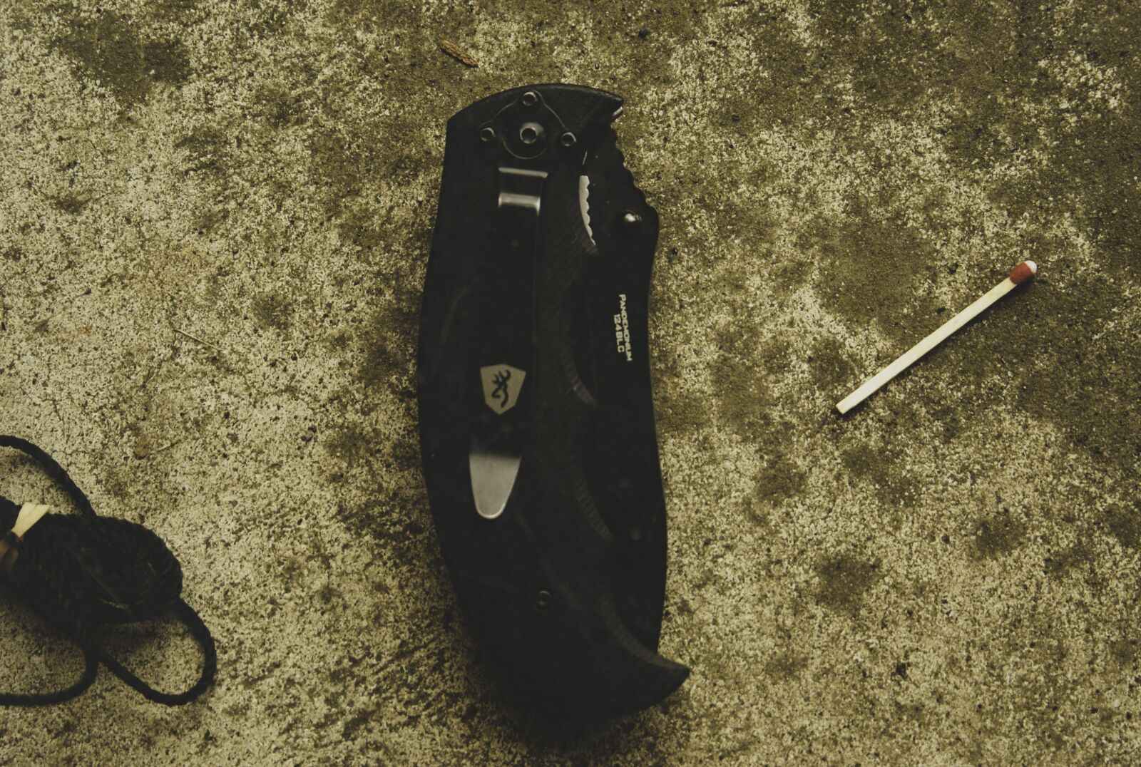 Sony Alpha DSLR-A200 sample photo. Knife, survival, forest photography