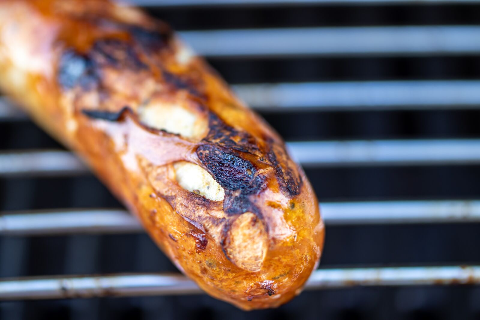 Tamron SP AF 60mm F2 Di II LD IF Macro sample photo. Bratwurst, grill, barbecue photography