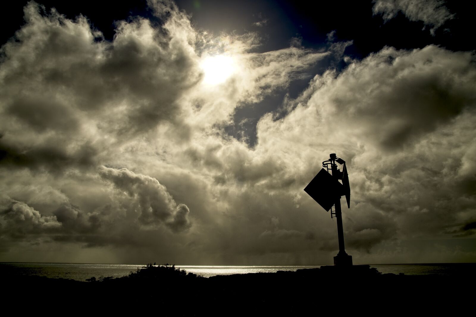 Sony FE 24-105mm F4 G OSS sample photo. Sky, clouds, silhouette photography
