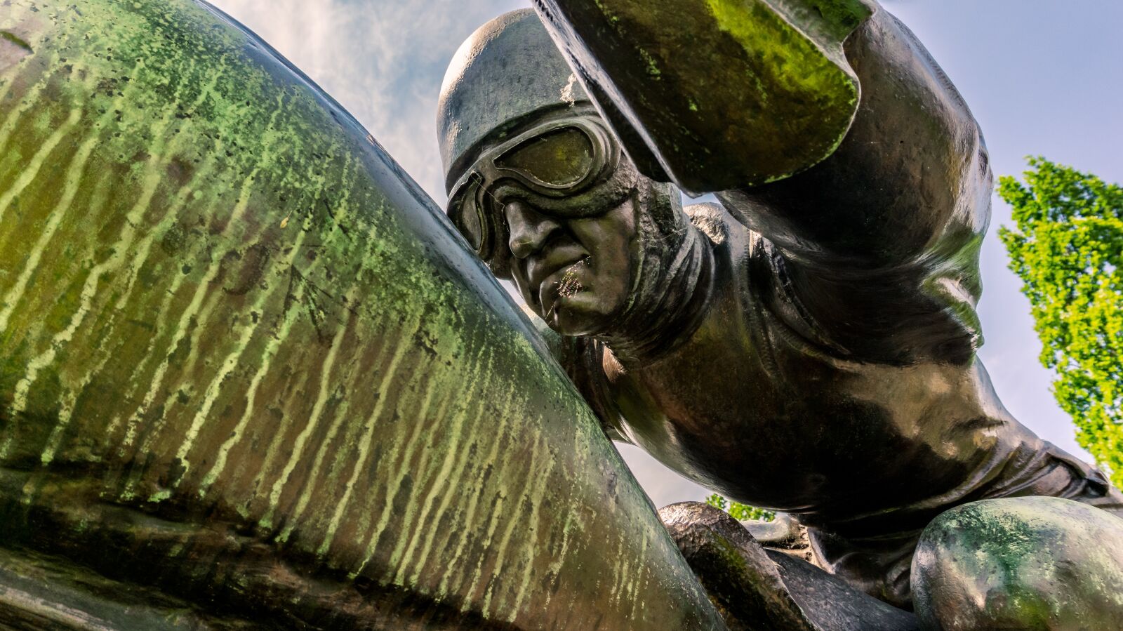 Sony Alpha a5000 (ILCE 5000) sample photo. Monument, figure, sculpture photography