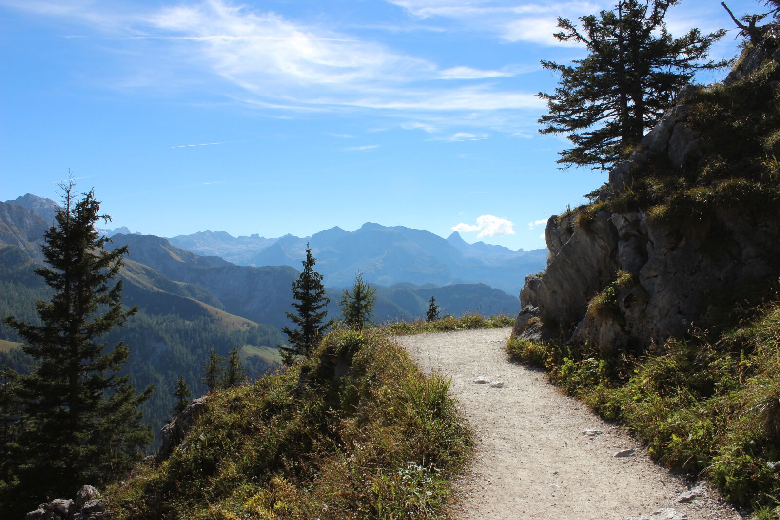 Canon EOS 600D (Rebel EOS T3i / EOS Kiss X5) sample photo. Hiking, bavaria, alpine photography