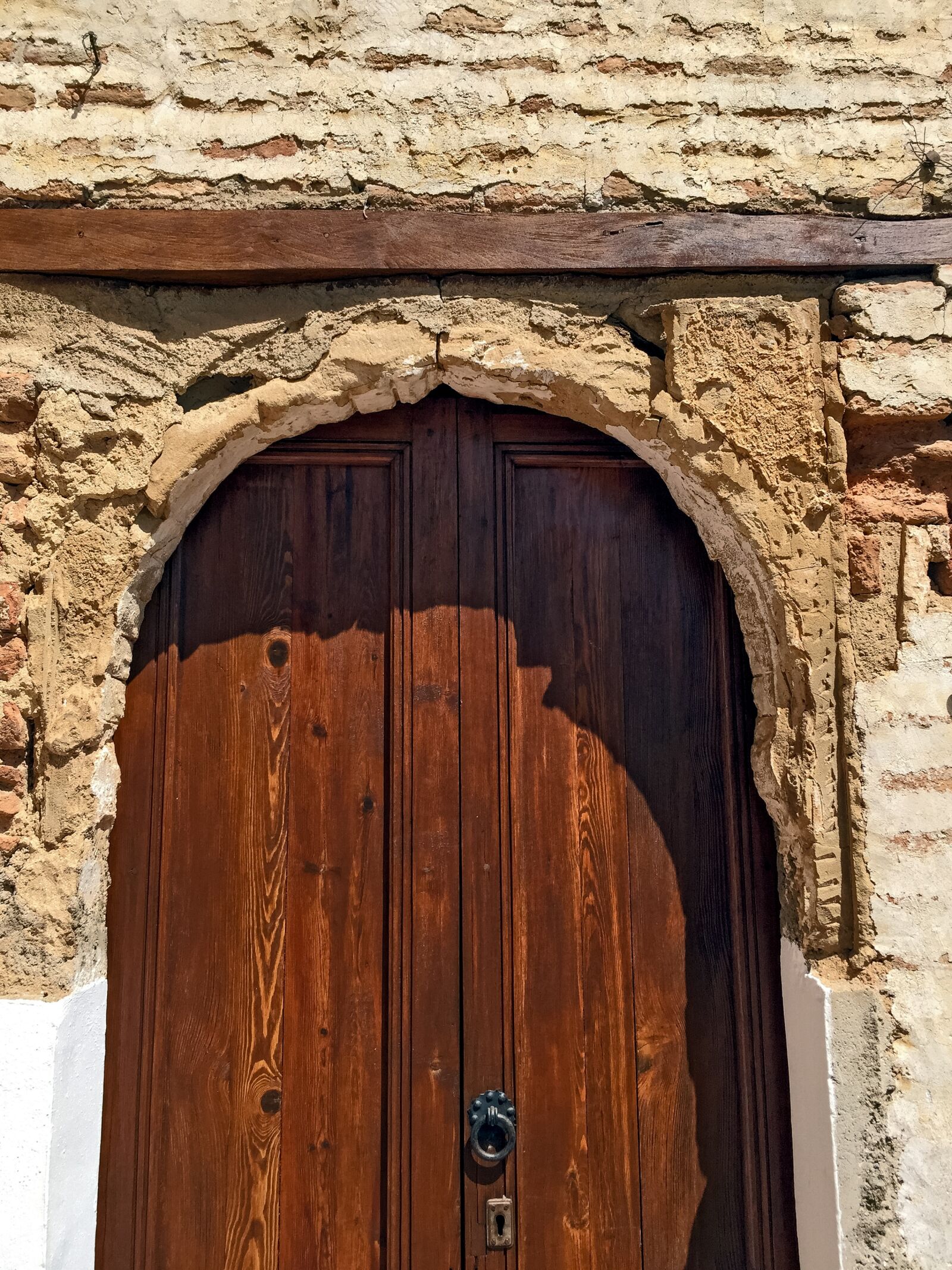 Apple iPhone 6 sample photo. Doorway, spain, old photography