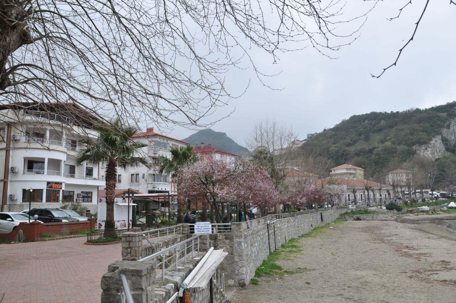 Nikon D90 sample photo. Road, city, street photography