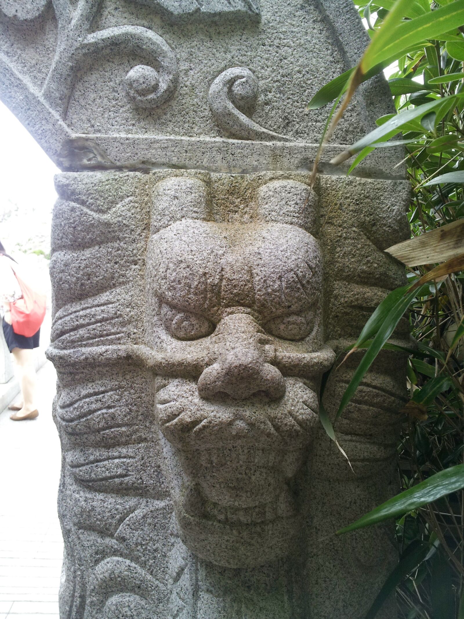 Samsung Galaxy S2 sample photo. Stone, sculpture, dragon photography