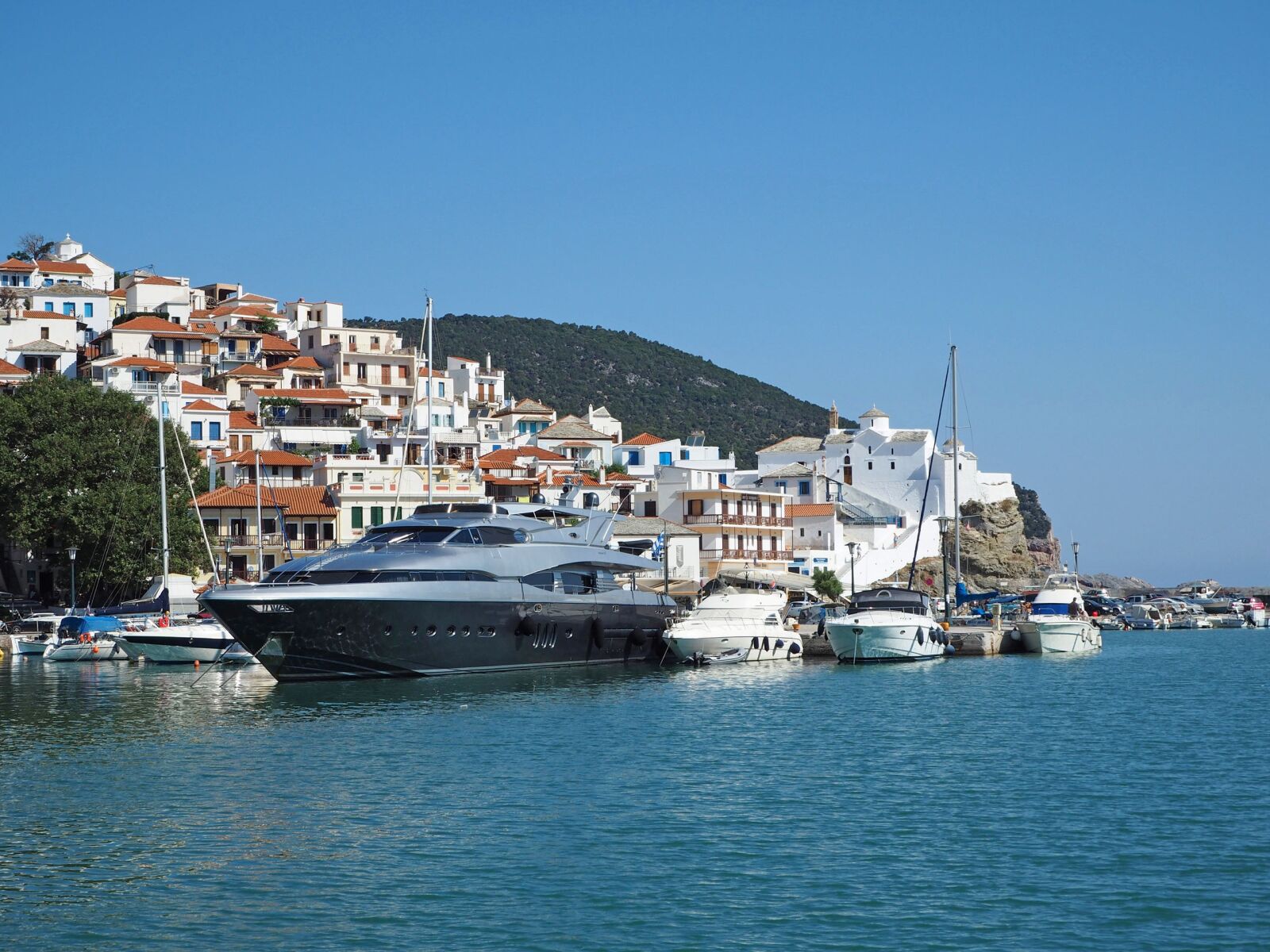 Olympus OM-D E-M10 sample photo. City, greece, port photography