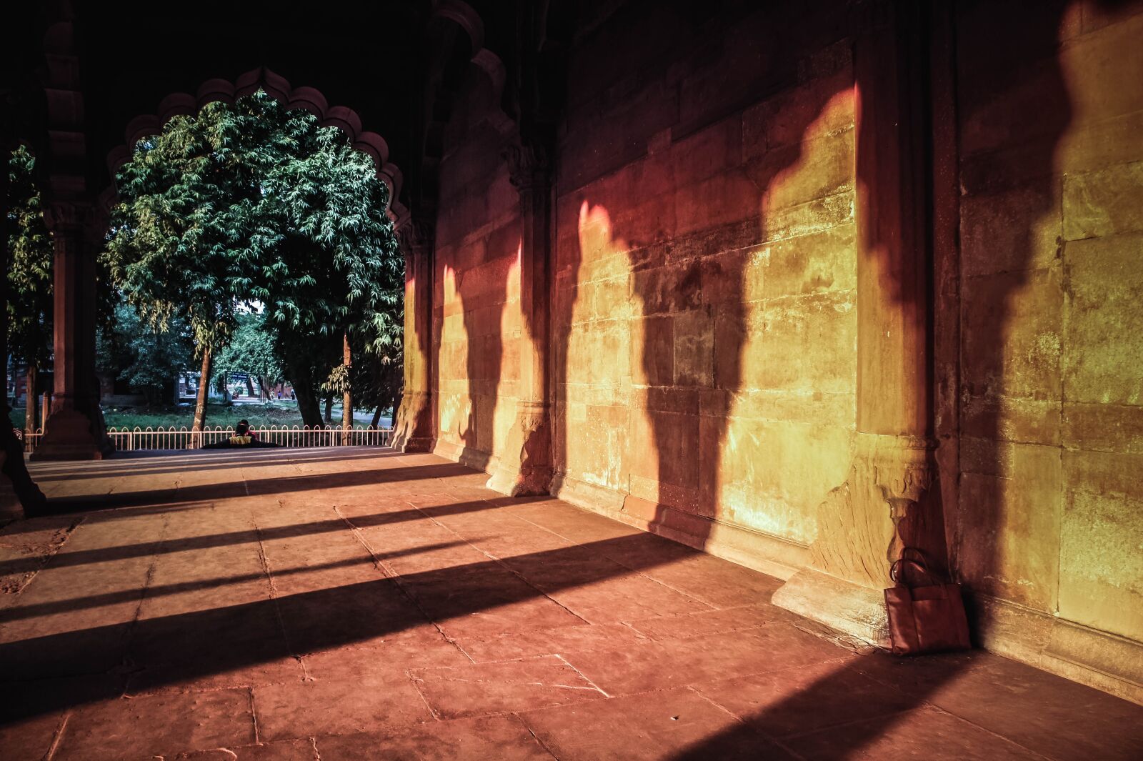 Sony Alpha NEX-3 + Sony E 18-55mm F3.5-5.6 OSS sample photo. India, mughal architecture, delhi photography