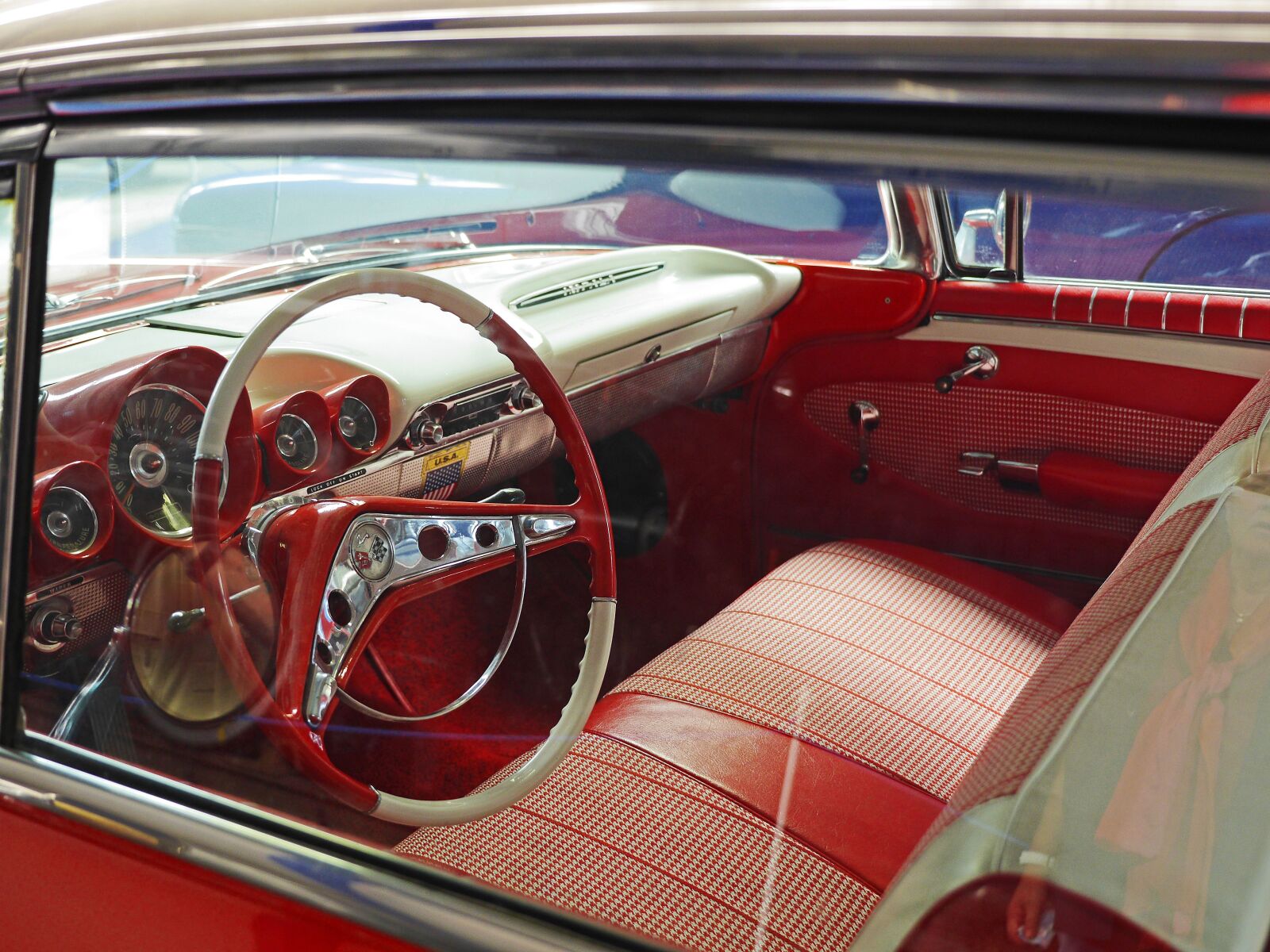 Panasonic Lumix DMC-GH3 sample photo. Chevrolet, impala, interior view photography