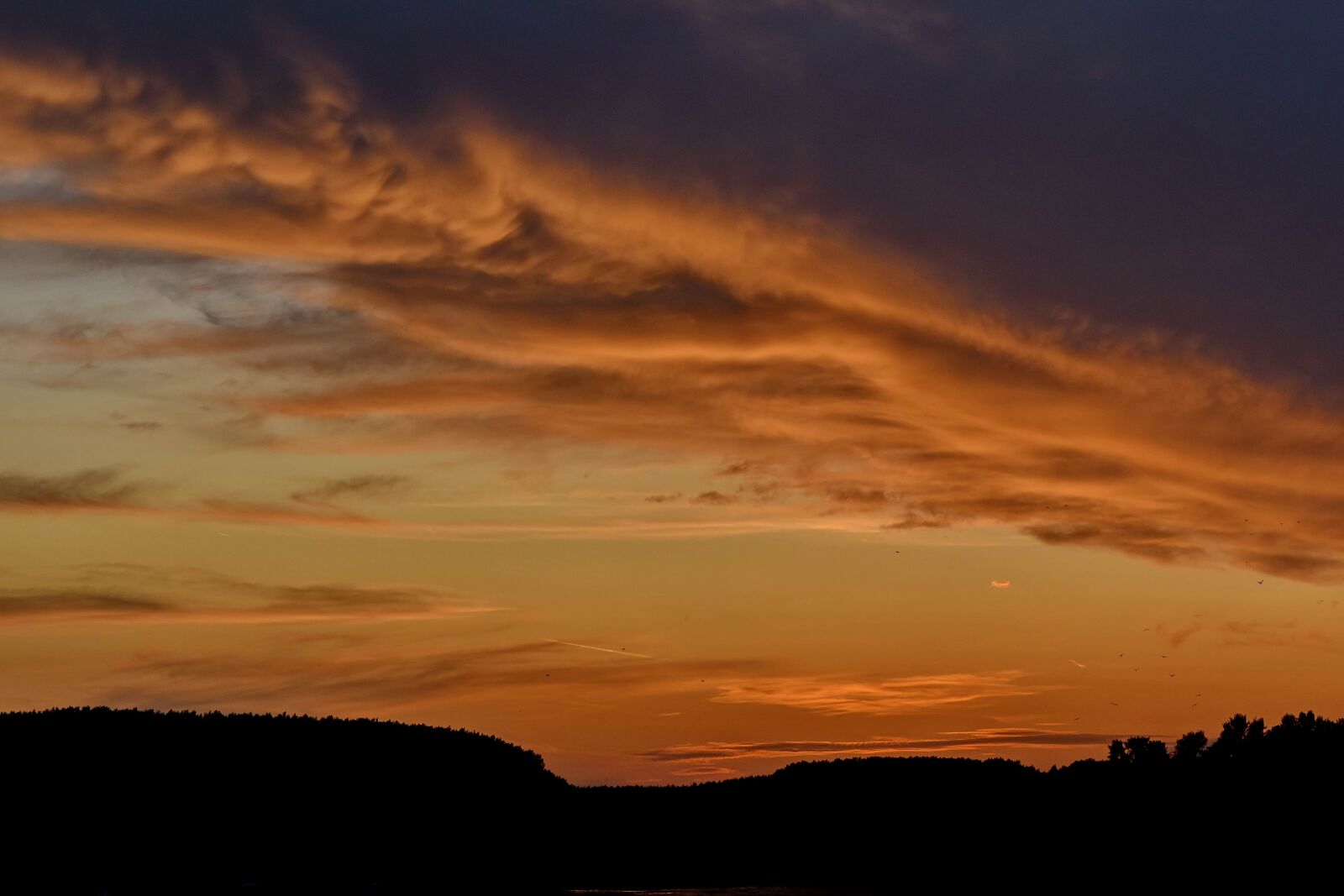 Nikon D5500 sample photo. Sunrays, sunrise, atmosphere, landscape photography