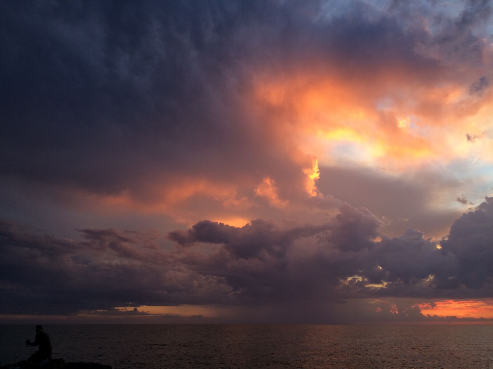 iPhone 5s back camera 4.15mm f/2.2 sample photo. Sky, clouds, ocean photography
