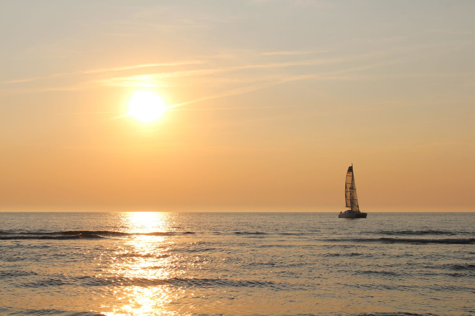 Canon EOS 700D (EOS Rebel T5i / EOS Kiss X7i) sample photo. Sunset, langeoog, north sea photography