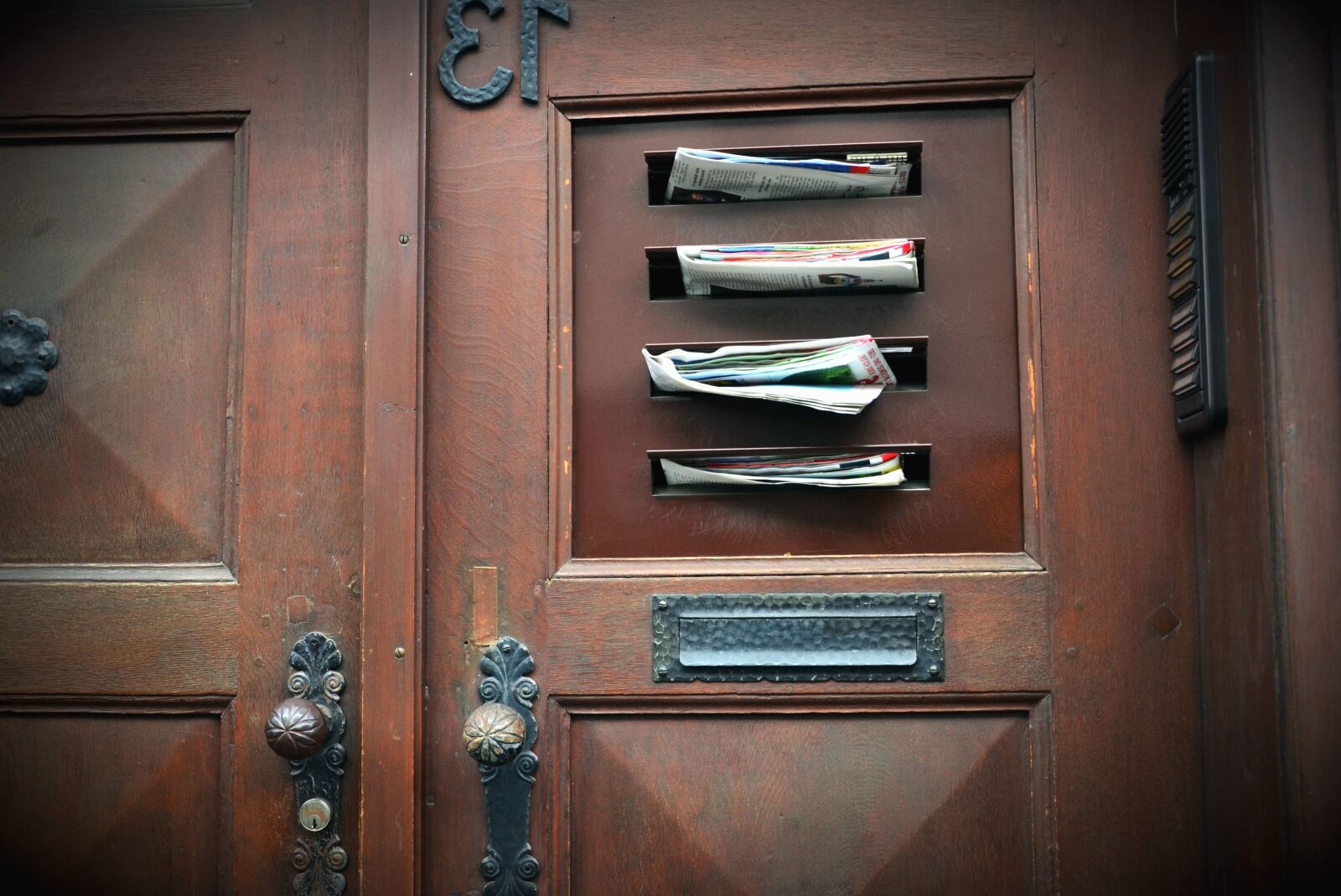 Nikon D5100 sample photo. Mailbox, door, mail, door photography
