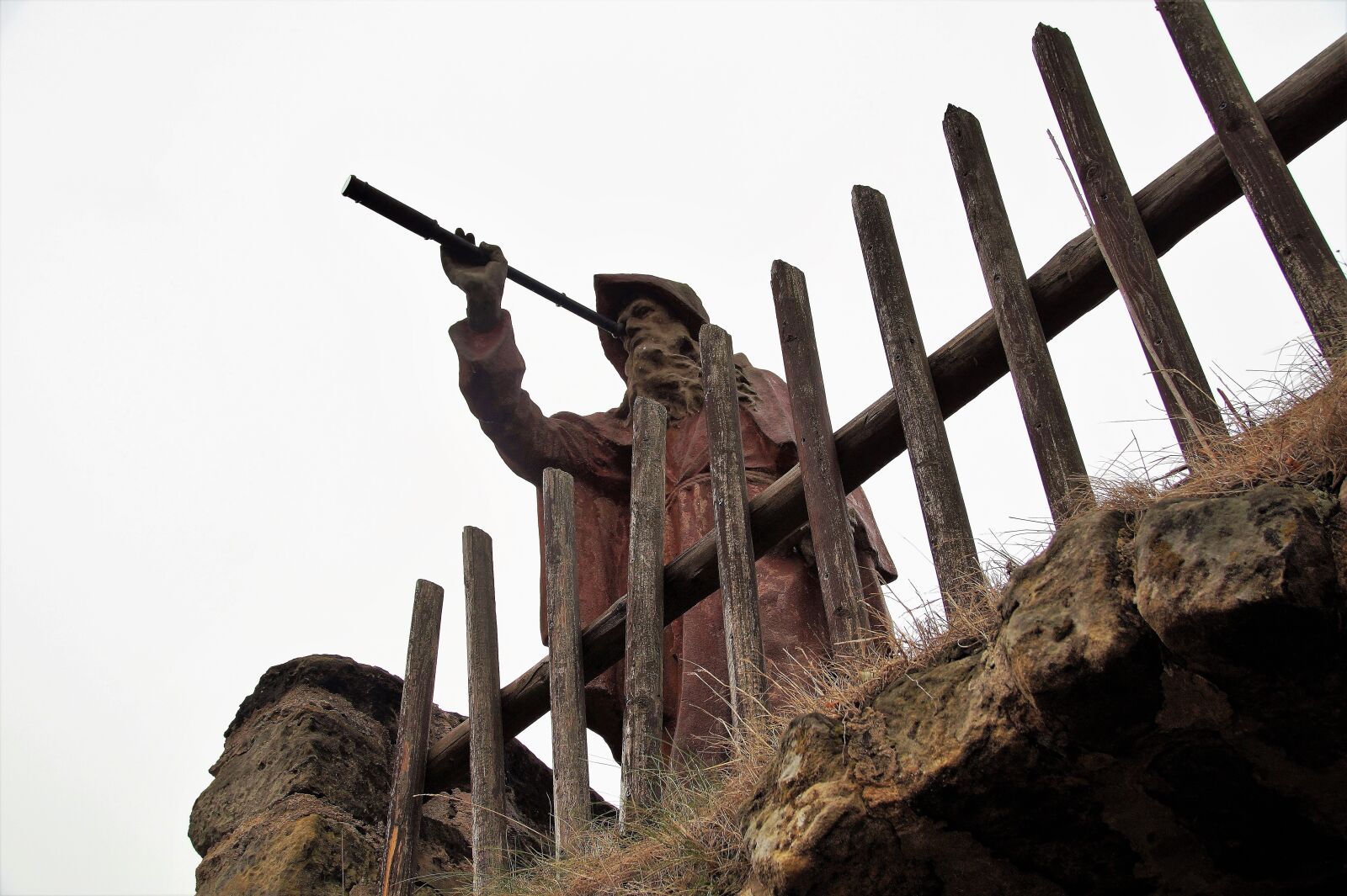 Sony SLT-A58 sample photo. Statue, hermit, telescope photography