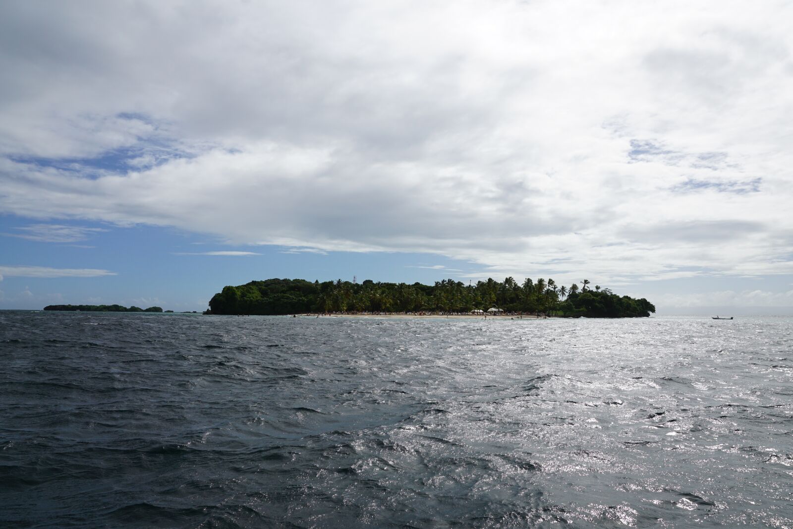 Sony DT 16-50mm F2.8 SSM sample photo. Island, caribbean, ocean photography