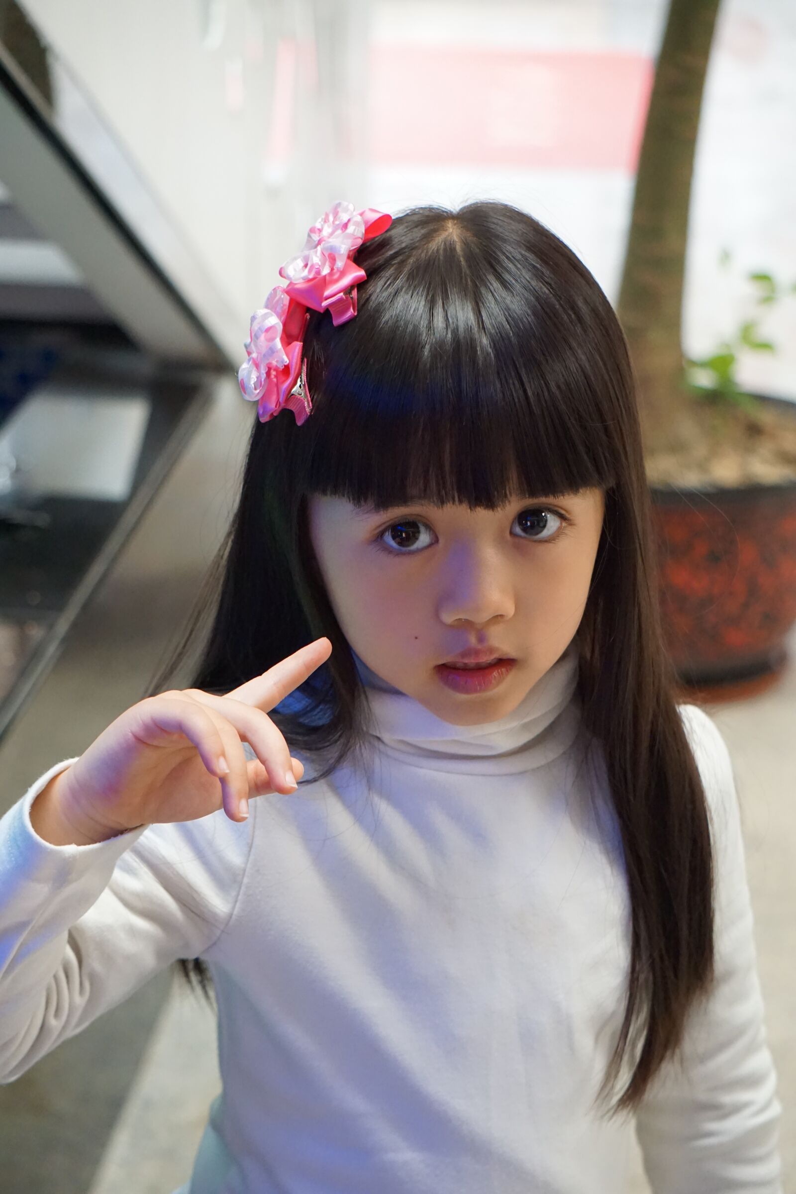 Sony E 55-210mm F4.5-6.3 OSS sample photo. Baby, children's jewelry, girls photography