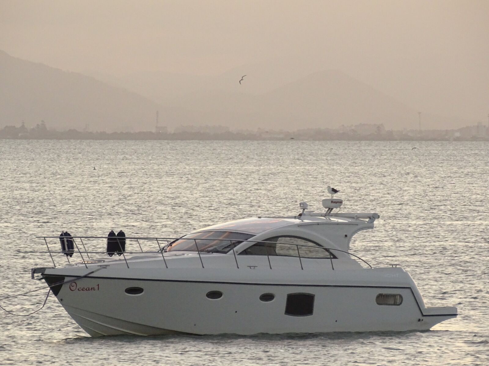 Sony Cyber-shot DSC-HX400V sample photo. Yacht, boat, browse photography