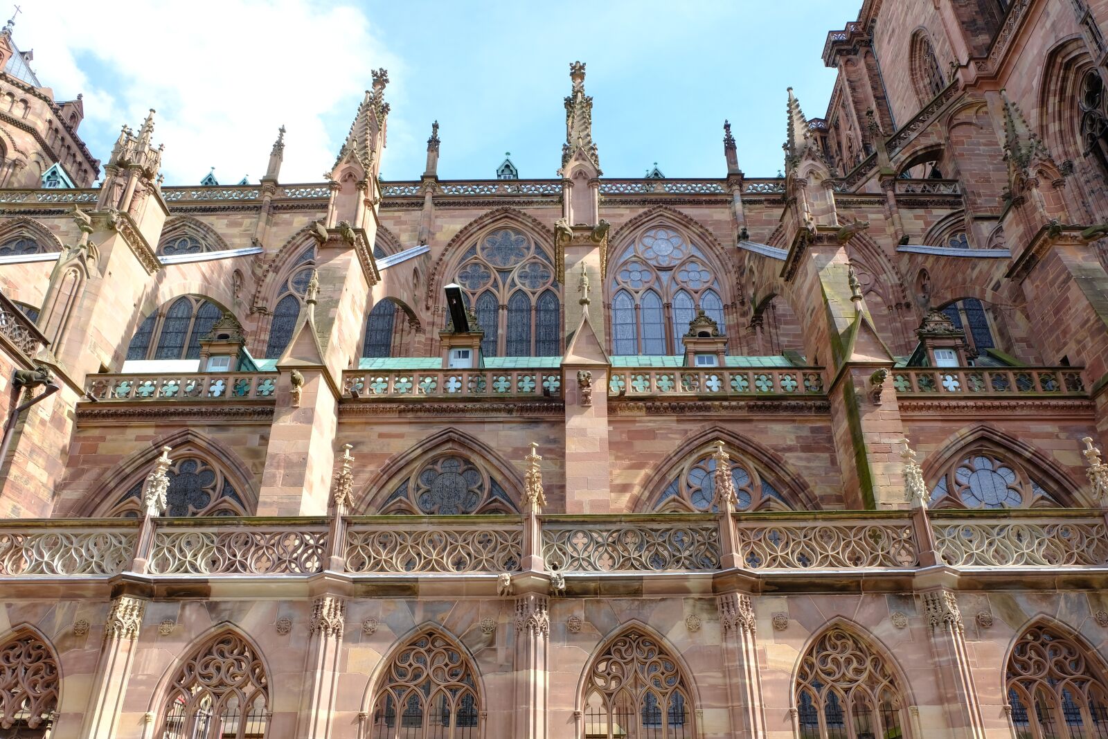 Fujifilm X-T20 sample photo. Cathedral, facade, church photography