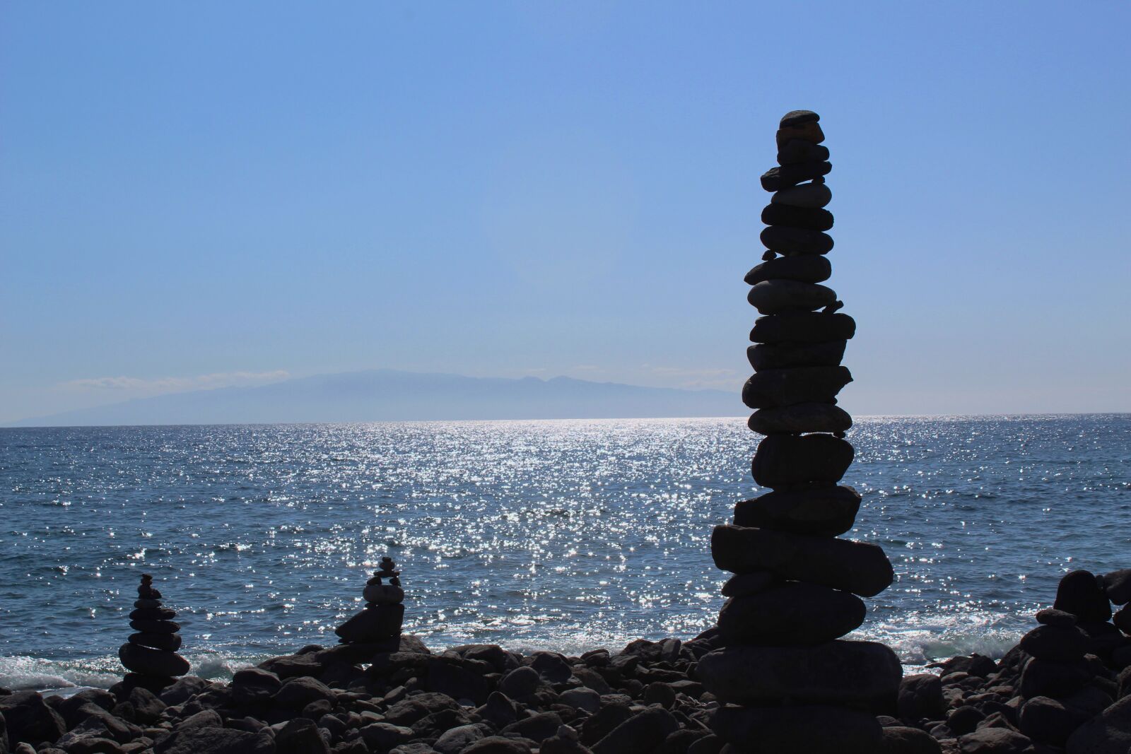 Canon EOS 1300D (EOS Rebel T6 / EOS Kiss X80) sample photo. Blue, calming, esoteric photography