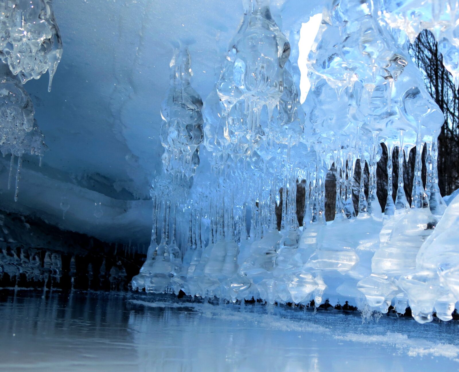 Canon PowerShot SX40 HS sample photo. Icicles, snow, winter photography