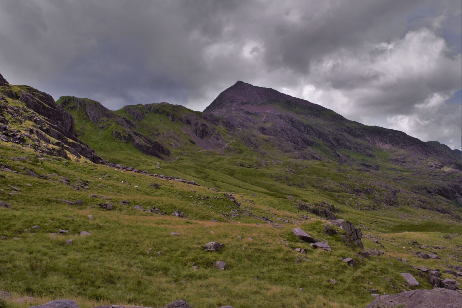 Nikon D3300 sample photo. Mountain, cloudy, wales photography