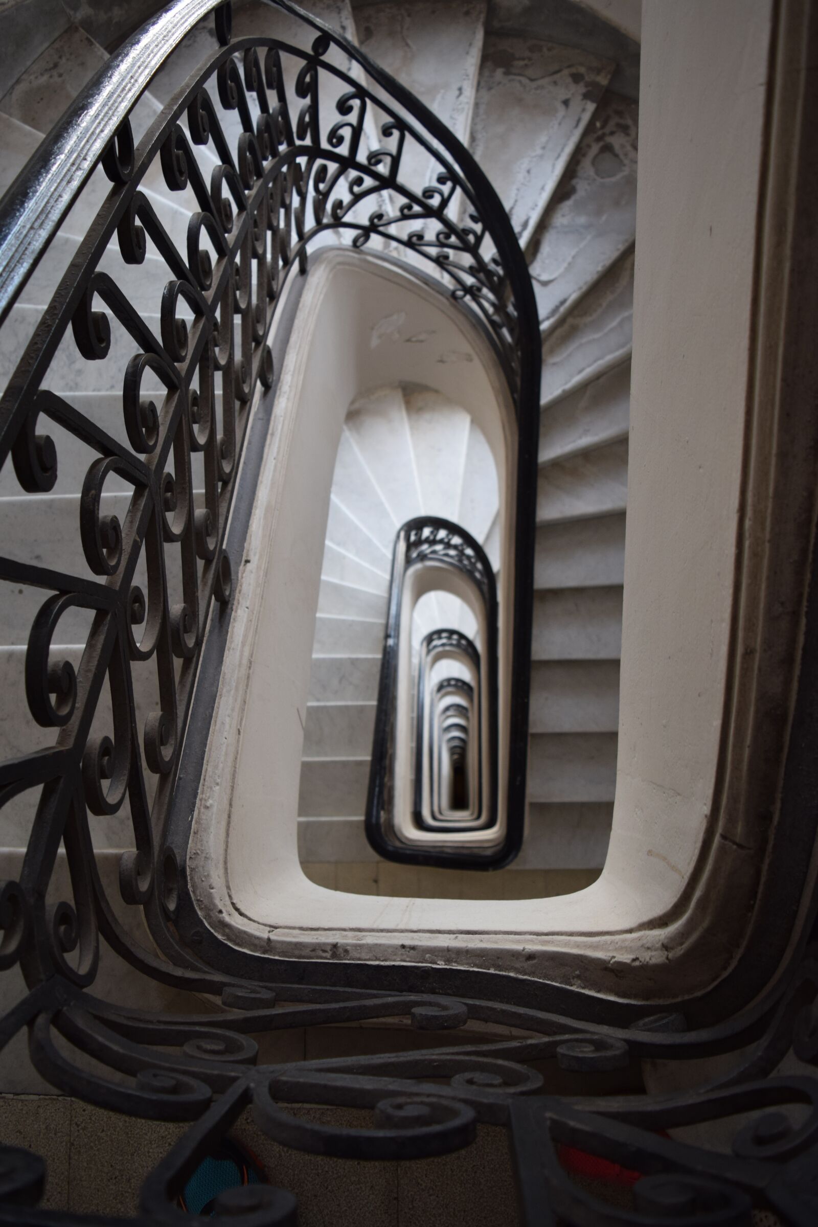 Nikon D3300 sample photo. Barolo, stairs, buenos aires photography