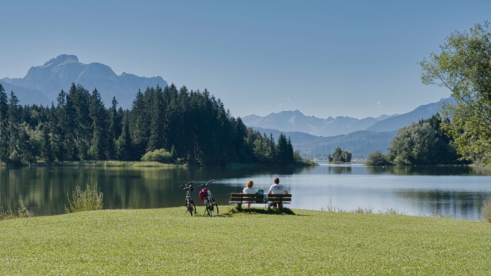 Nikon Z6 sample photo. Mountains, lake, couple photography