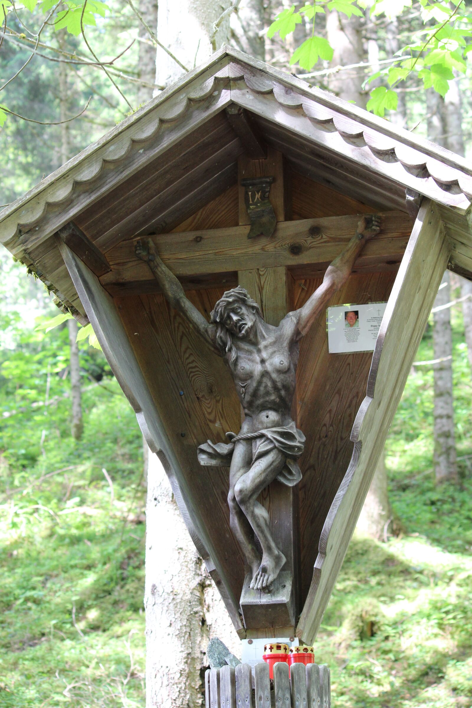 Canon EF-S 55-250mm F4-5.6 IS II sample photo. Wayside cross, christ photography