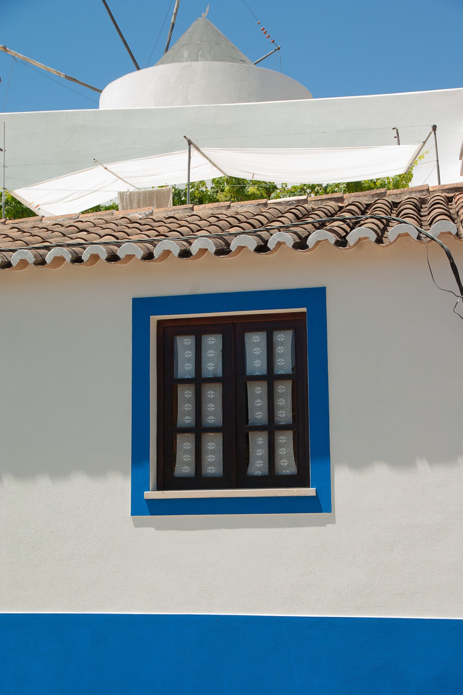 Pentax K10D sample photo. Portugal, windmill, village photography
