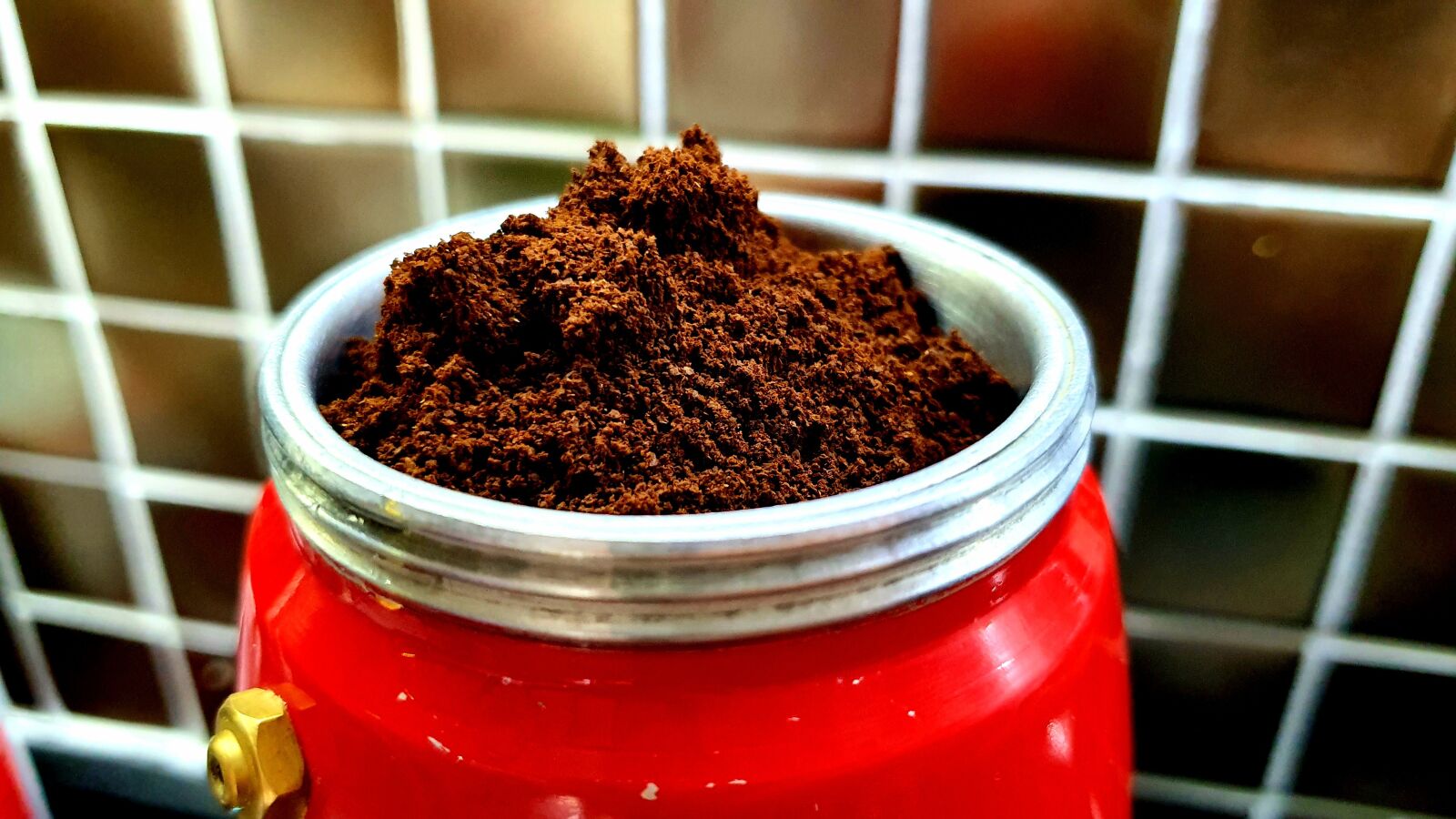 Samsung Galaxy S10e sample photo. Coffee, ground coffee, expresso photography