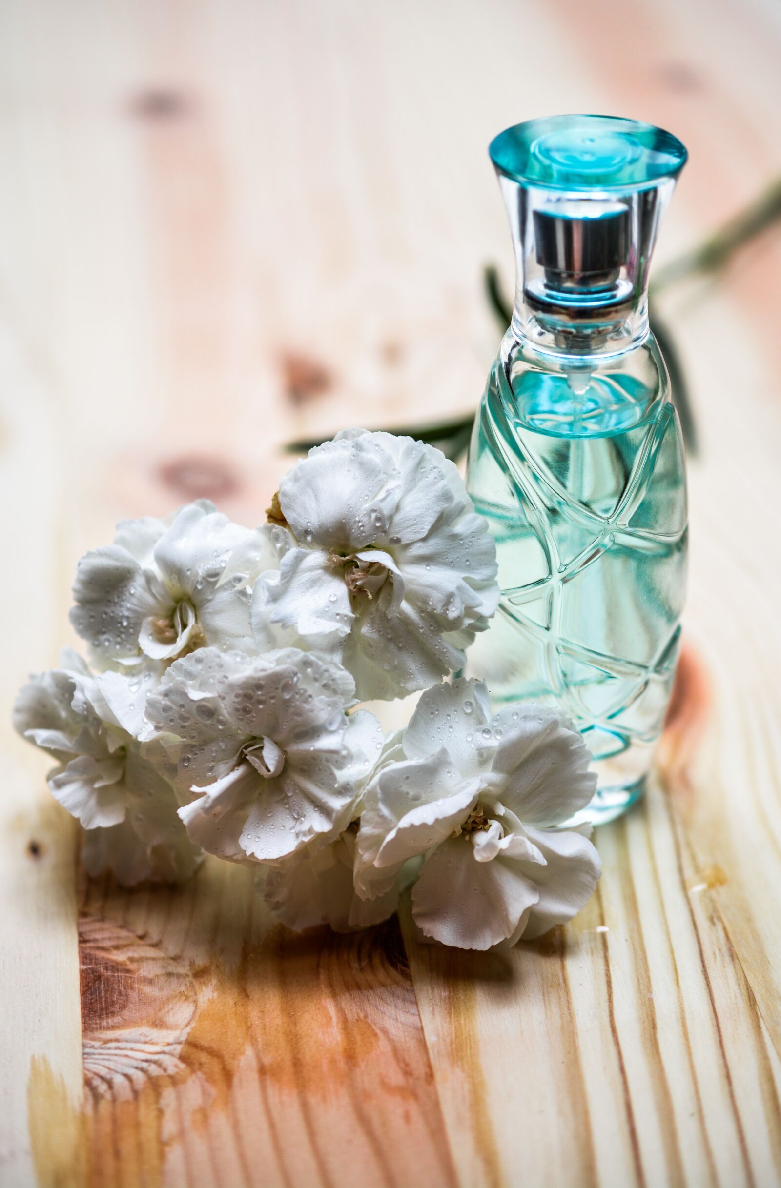 Nikon D5200 sample photo. Perfume, bottle, glass photography