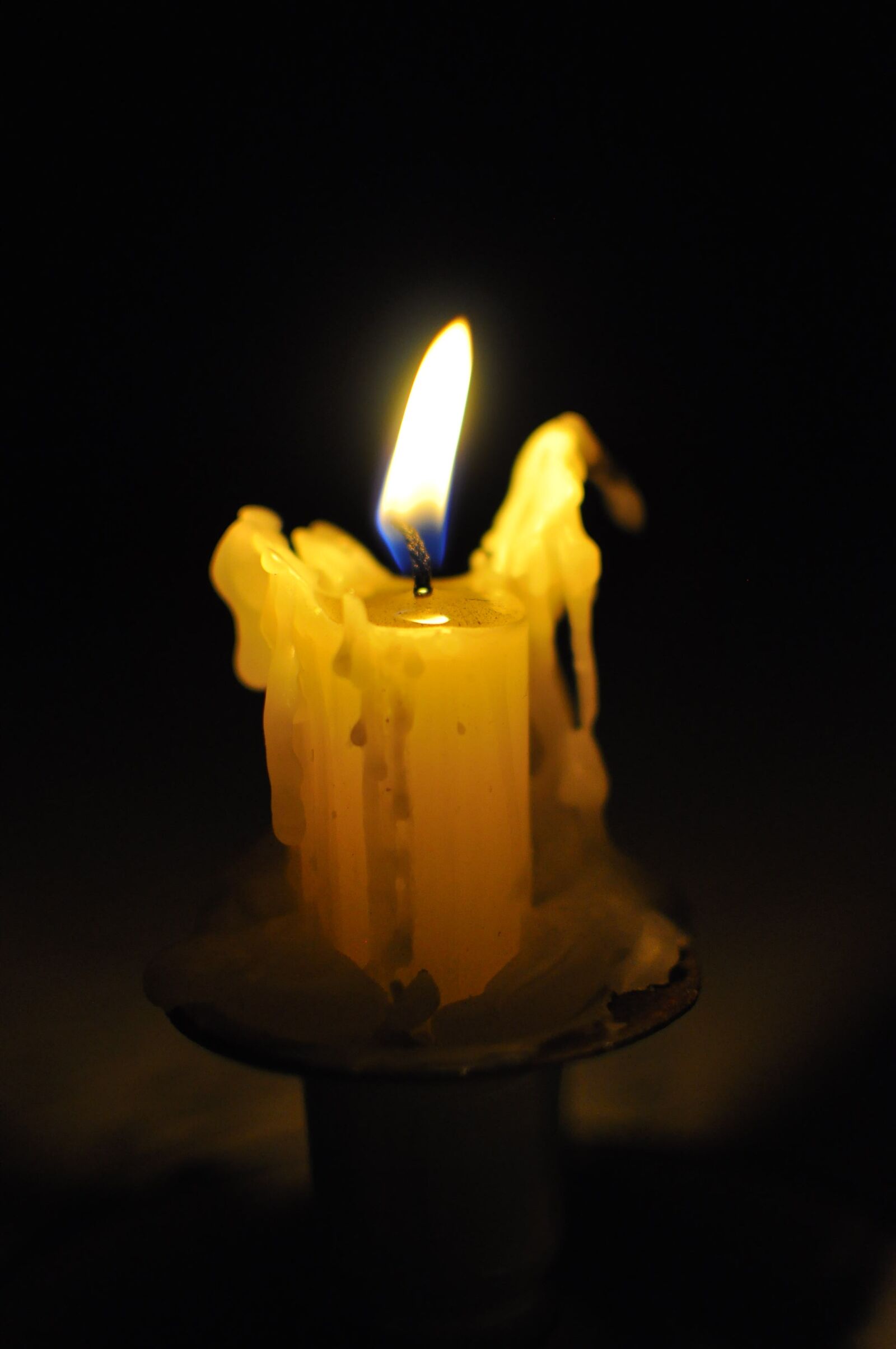 Nikon D90 sample photo. Candle, flame, night photography