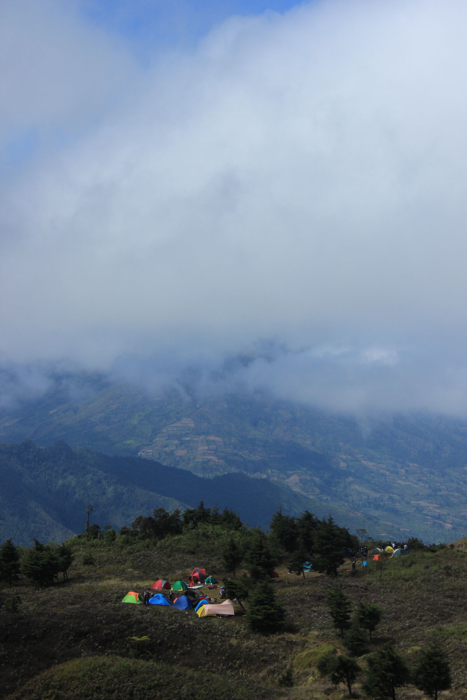 Canon EOS 600D (Rebel EOS T3i / EOS Kiss X5) sample photo. Mountain, prau mountain, gunung photography