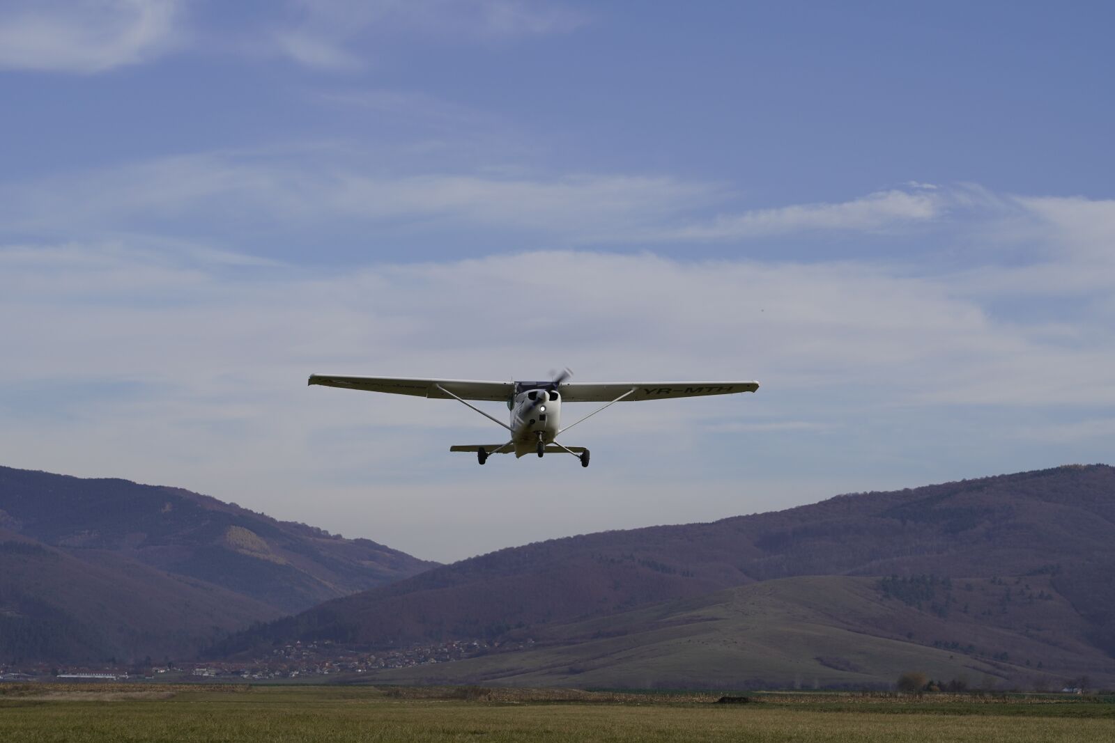 Sony FE 85mm F1.8 sample photo. Fly, brasov, freedom photography