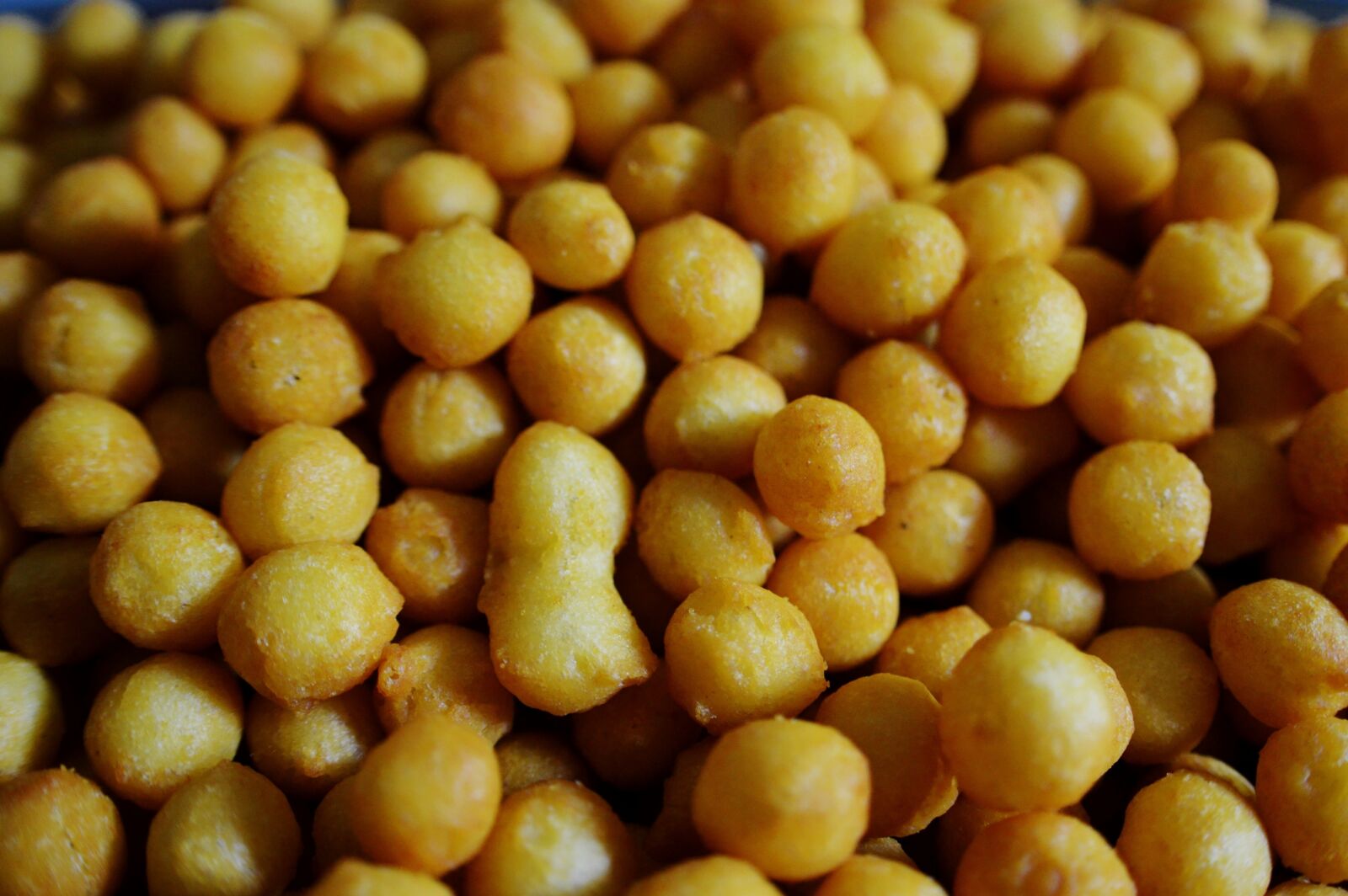 Nikon D3200 sample photo. Back pea, eat, food photography