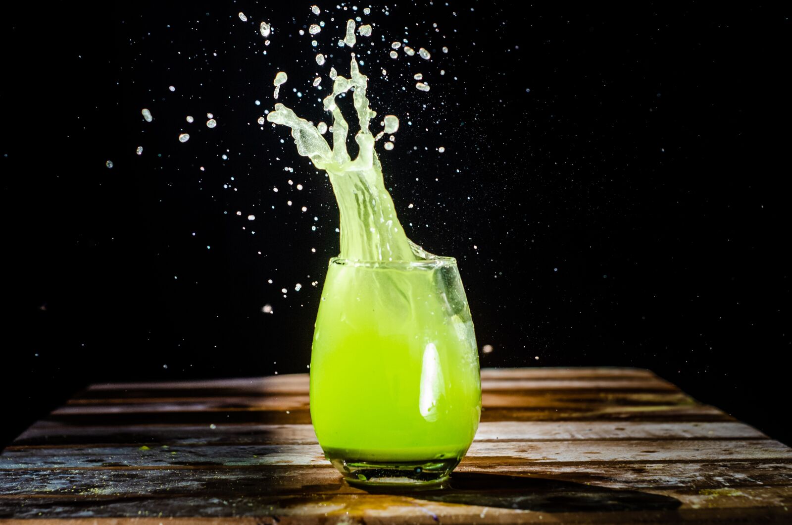 Nikon D7000 sample photo. Splash, liquid, movement photography
