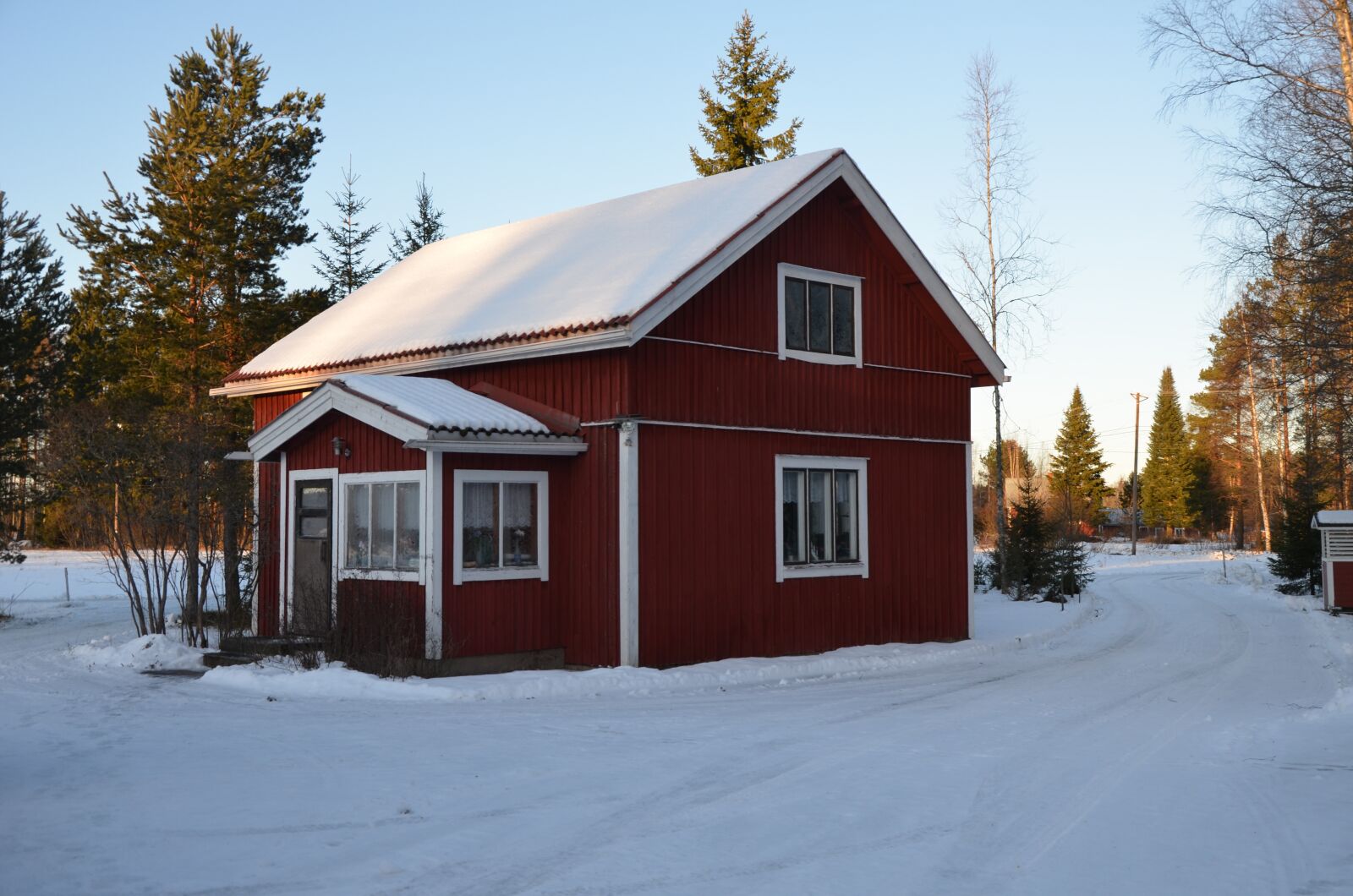 Nikon D5100 sample photo. Snow, wood, winter photography