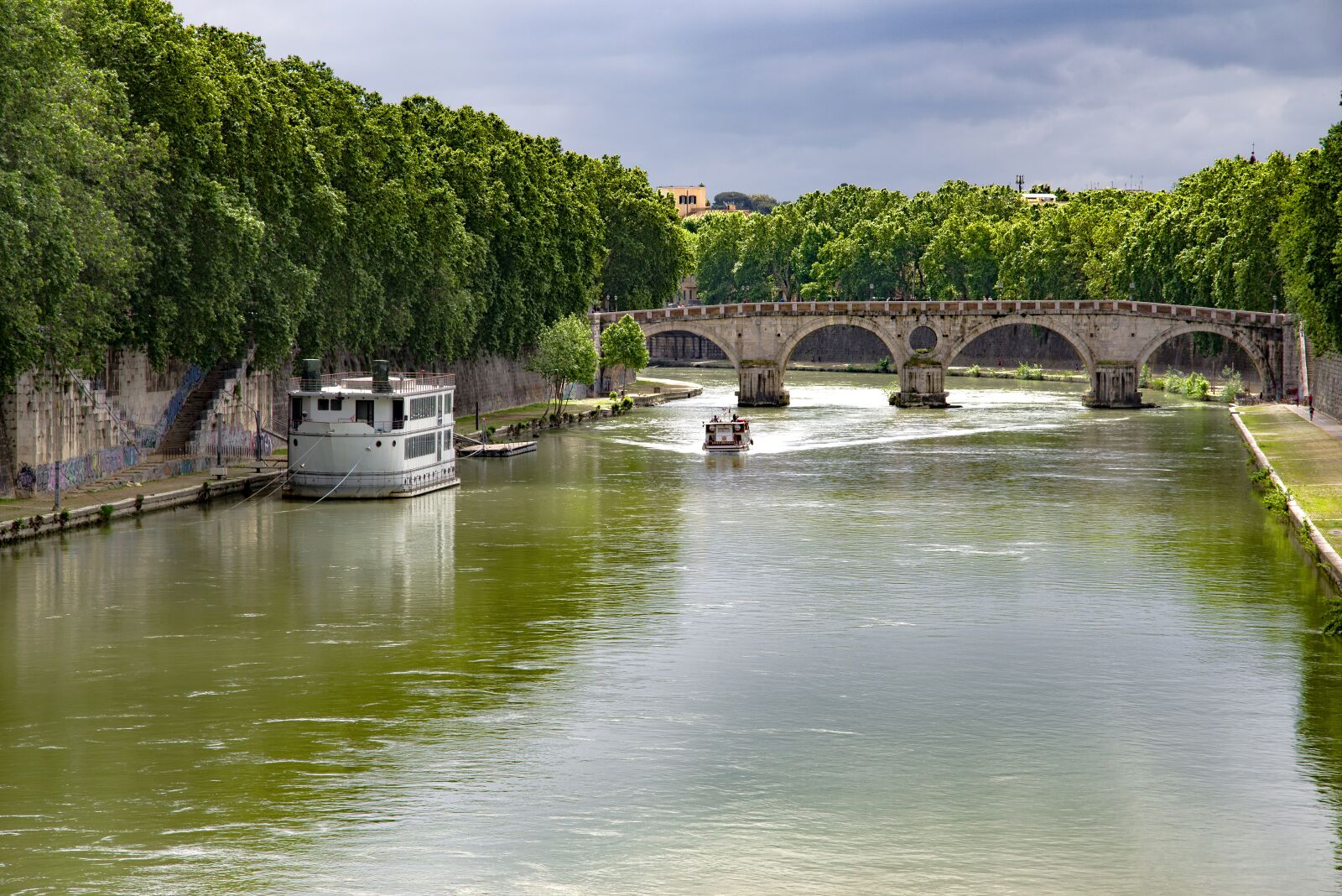 Pentax K-1 Mark II sample photo. Bridge, river, tiber photography