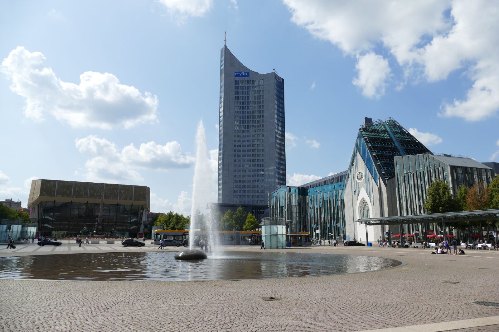 Panasonic Lumix DMC-FZ1000 sample photo. Leipzig, saxony, architecture photography