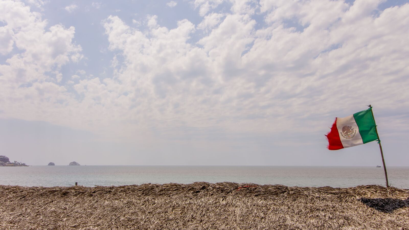 Canon EOS 750D (EOS Rebel T6i / EOS Kiss X8i) sample photo. Beach, sea, body of photography
