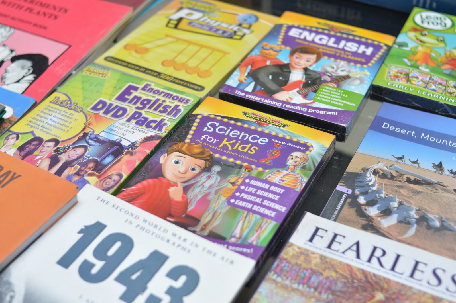 Nikon D3200 sample photo. Books, children, 1943 photography