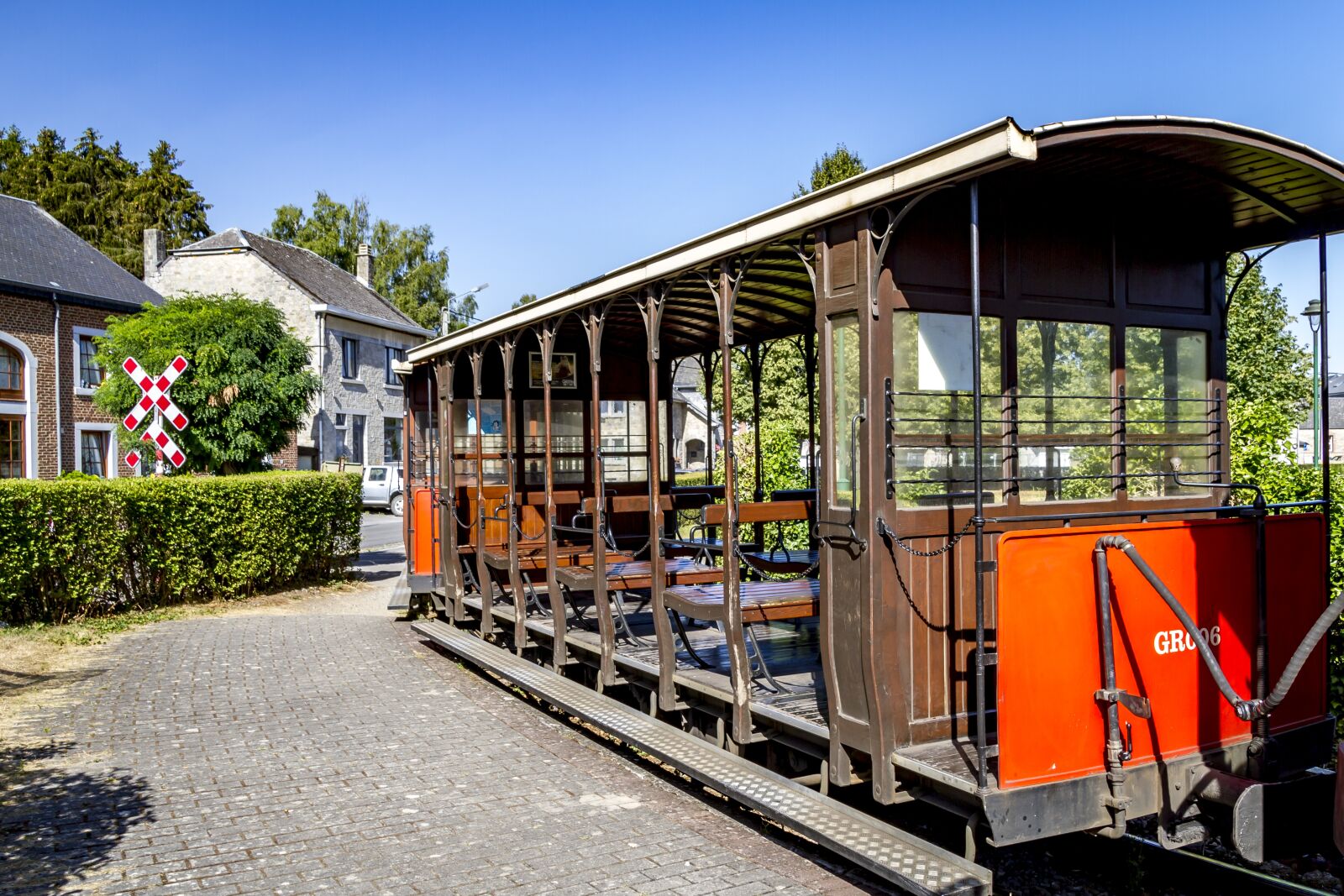 Canon EOS 7D sample photo. Train, nature, travel photography
