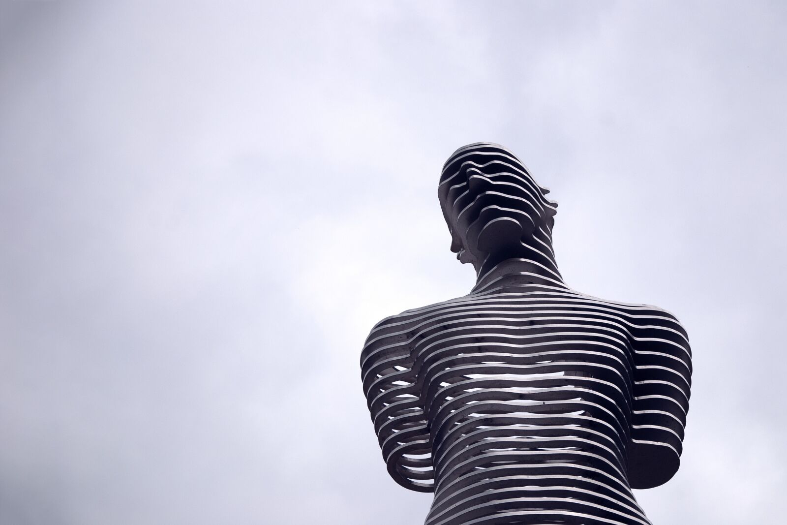 Nikon D80 sample photo. Sky, man, monument photography