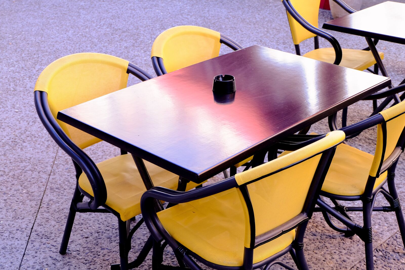 Fujifilm X-M1 sample photo. Chair, table, no person photography