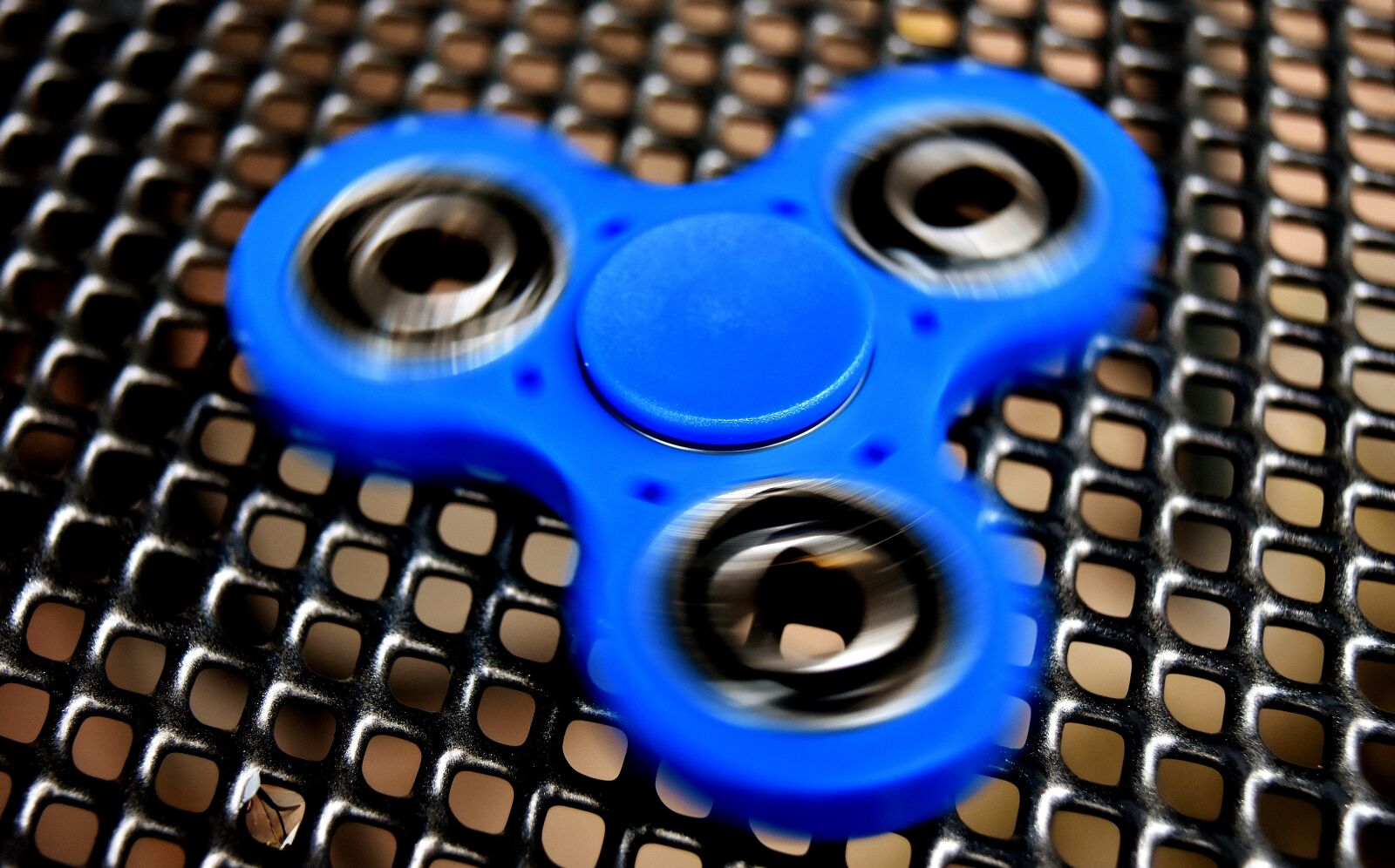 Nikon D7200 sample photo. Fidget spinner, popular, play photography